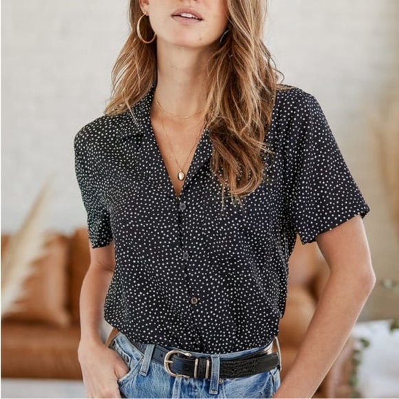LULU'S Good Luck Charm Black Polka Dot
Short Sleeve Button-Up Top black small - Picture 1 of 11
